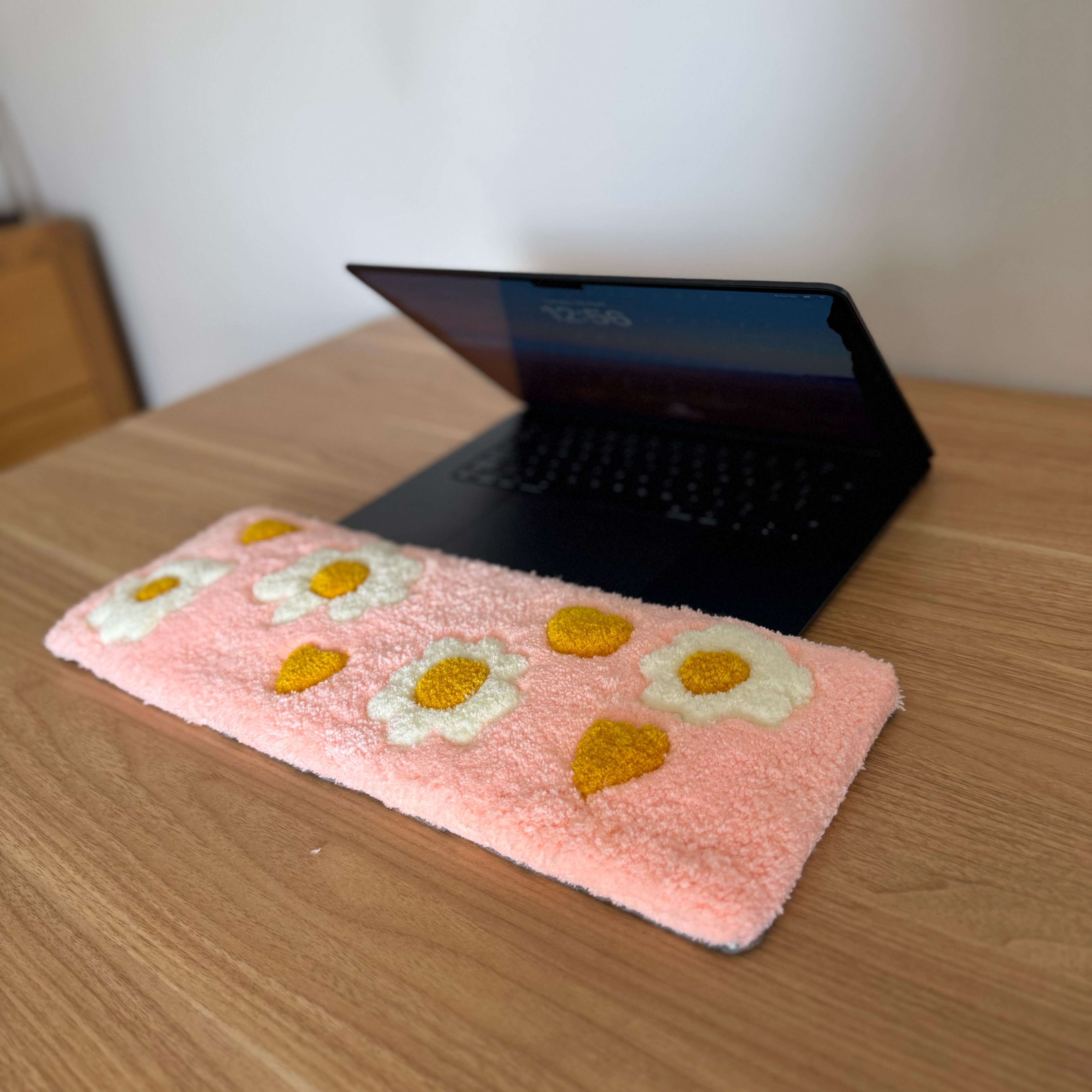 Hand Tufted Daisy Pattern Keyboard Rug, Pink Kawaii Desk Decor, Soft Wrist Rest Accessory